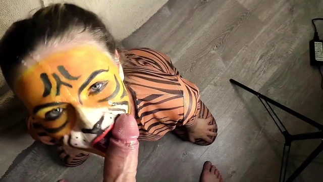 Ağız, popo ve yüze havalı boşalma atışları - 7