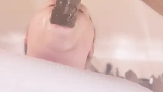 Amatör iri güzel kadın ıslak sakso ve boşalma