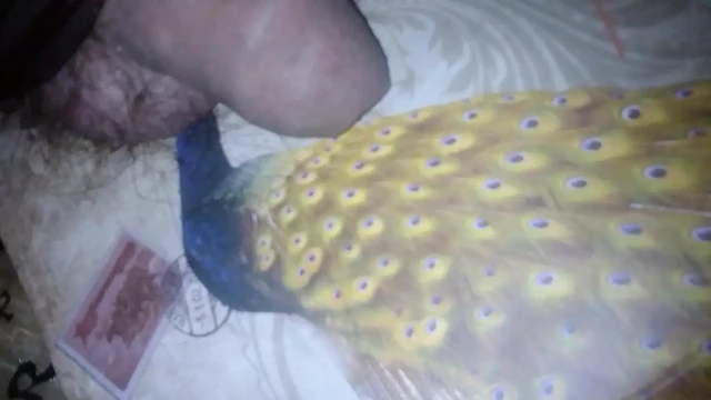 Süt dolu büyük penisli genç Kolombiyalı porno
