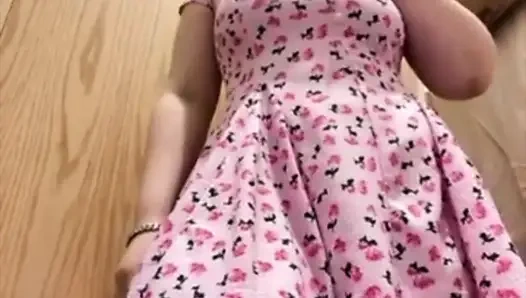 Soyunma odasında çılgın sikişiyor