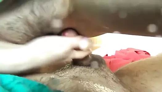 Sıcak milf handjob seks ve fışkırtma