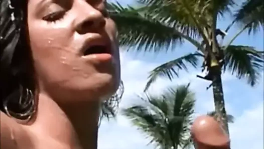 Yüze büyük boşalma 27