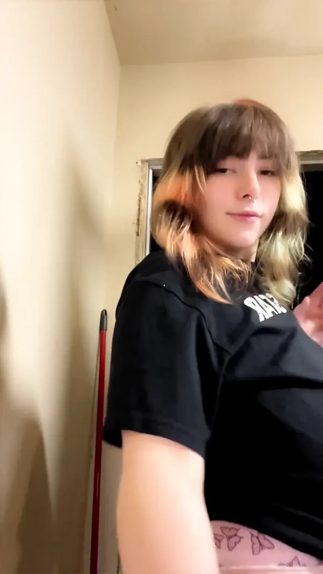 yıldızı sigara içiyor