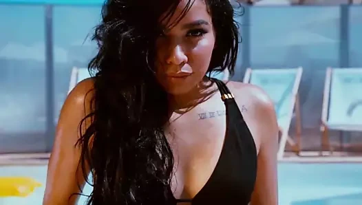 Mayo içinde seksi Latin