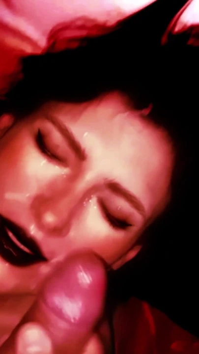 Korku dolu evli kadın oral seks, gırtlağına boşalma ve yüze boşalma derlemesi | Klip 1