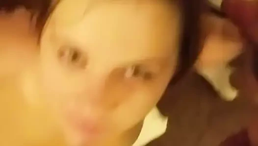 Skanky slutwife 2 berbat ve yüz alır.