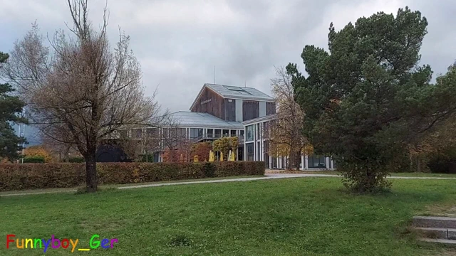 Göl kenarında rüya gibi bir açık havada nokta: İşeme, mastürbasyon ve kalın yarağıma masaj değnek kullanma.