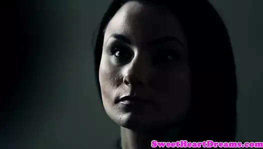 kraliçe lezdom sürtme şüpheliler KEDİ