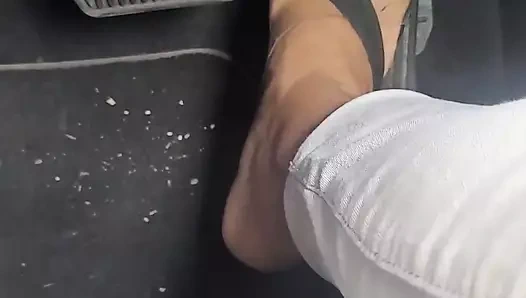 Arabamın pedalı pompalıyor