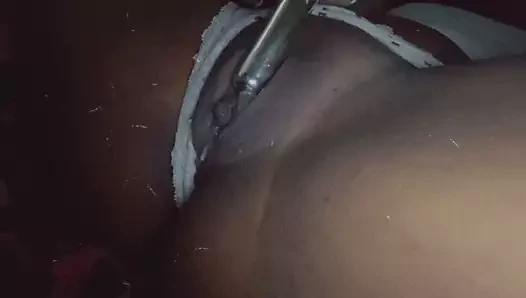 Bu kediyi titretmeyi seviyorum