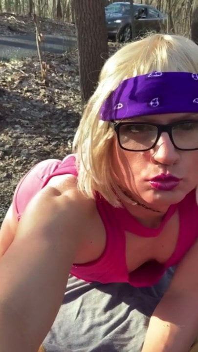 Sürtük kadın kılıklı travesti