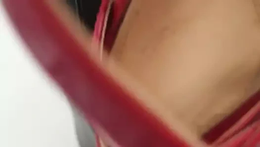 Ihre Schuhe wieder benutzt