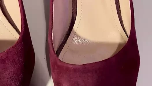 kırmızı topuklu boşalmak