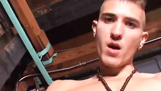 Tyler ridgestone kaldırıyor