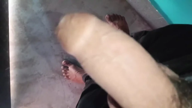 18 yaşındaki genç oğlan tek başına mastürbasyon yapıyor