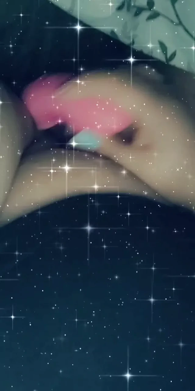 (pis konuşma) büyük kız oyuncakla tatlı amını sikiyor