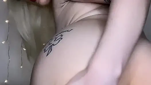 Büyük seks makinesinden ürkütücübarbiegrl orgazmları