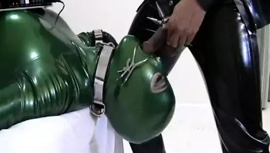 Lateks seks köle gif 1