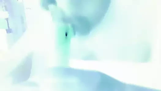 Bardaki adam karım için onun 10 inçlik horozunu emmek için 500 ödüyor