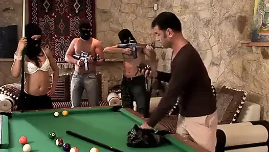 Kaltak fahişe ile heteroseksüel porno premium büyük yarakla prezervatifsiz sikiliyor sert 6