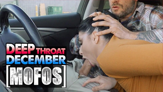 Mofos - kaitlyn katsaros araba sürerken Scott Nail'in pantolonunu çıkarıyor ve erkek arkadaşına göndermek için yarağıyla selfie çekiyor