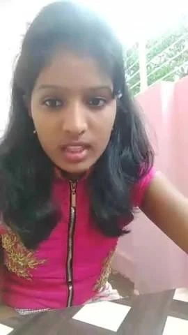 Seksi kız selfie çekiyor 12.mp4