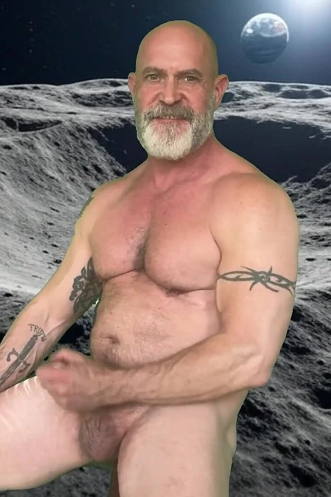 Aydaki Adam
