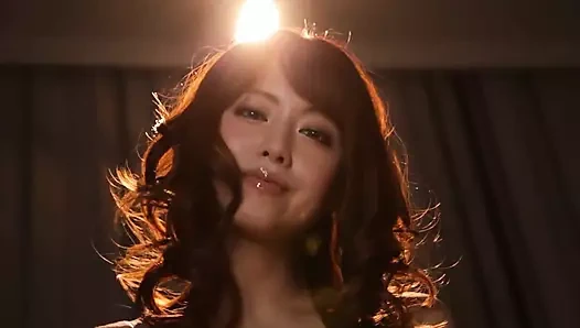 Akiho Yoshizawa - erkekleri kendi bölümüyle seks yapmaya cezbeden kadın 1