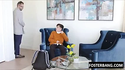 Anne ve üvey oğlu duşta