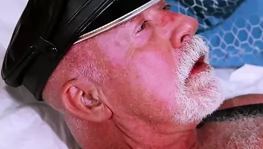 Edepsiz baba dövmeli dilf adam bruno ham ırk ryan sebastian