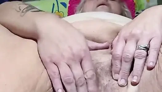 Daha fazla amcık geniş yayılmış