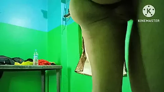 Hintli üvey anne sert seks desi tarzı domaltarak sikişiyor