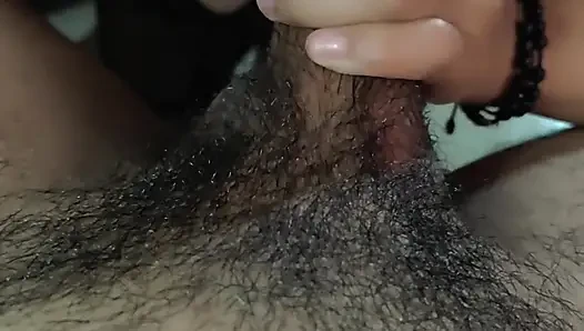 Üvey erkek kardeşimin göt deliğime boşalması için baştan çıkarılmaya dayanamıyorum