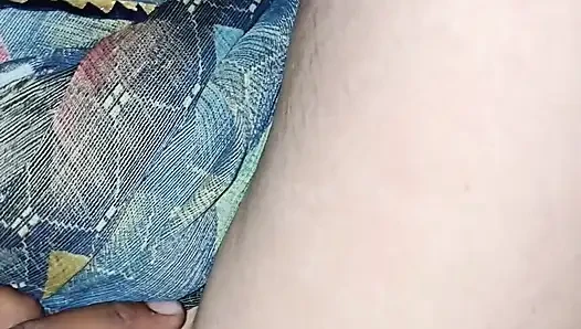 Hintli kadın geceyi ateşli yenge ile geçirdi