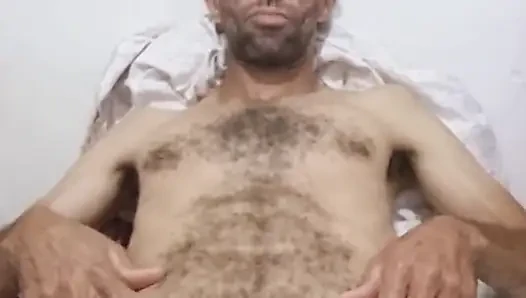 Dünyanın çıplaklığımı görebilmesi için tamamen çıplak olmaktan gerçekten zevk alıyorum