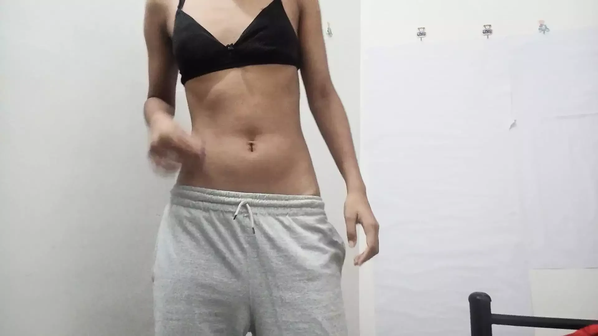 Hot cute girl getting organism 🥵 uff thandi mai garmi