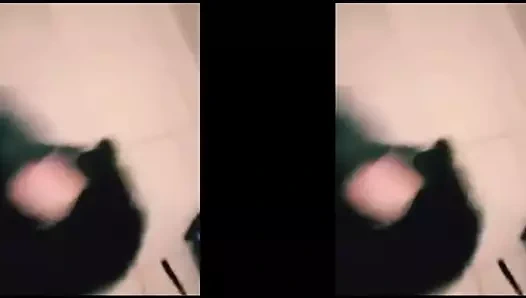 chupeta na casa de banho