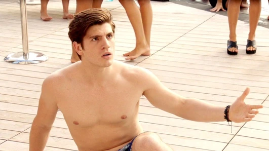 erkek ünlü adam scott miller gömleksiz film sahneleri