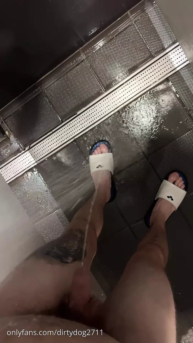 Подборка писсинга. 15 мин от меня, писаю везде