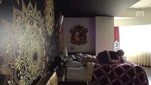 Süper büyük memeli seksi av aktrisi, memeyle muamele çekiyorsa bu kadar büyük memeler çok güzel olmalı. Bölüm 1
