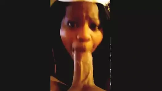 Devasa göğüslere boşalma