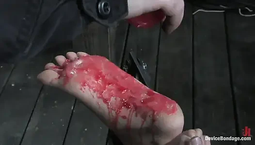 Claire, Jade ve Sarah Canlı, bölüm 2