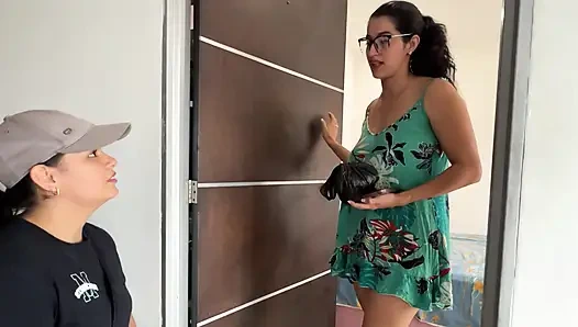 Strange beni çok sert seviyor, bağlıyor, domine ediyor ve içime boşalıyor!