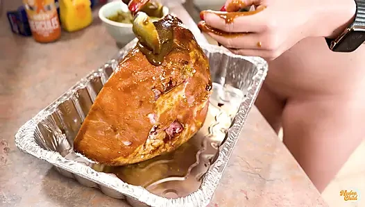 Çıplak yemek pişirme gösterisi slappin jambon