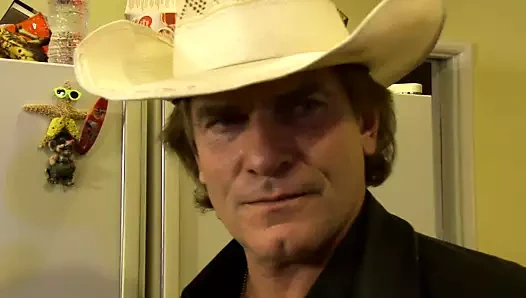 Genç squirtet waehrend hartem fick ab