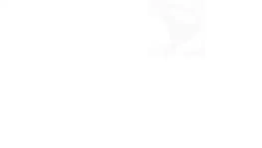 Prenses onu kedi ile oynuyor