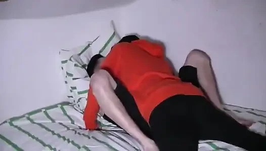 2440 Seksi Fransız ikiz Ryan Marechak Luca Sket tarafından sikiliyor