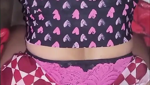 Gerçekten güzel bir anal boşluğu nasıl yapacağını biliyor.