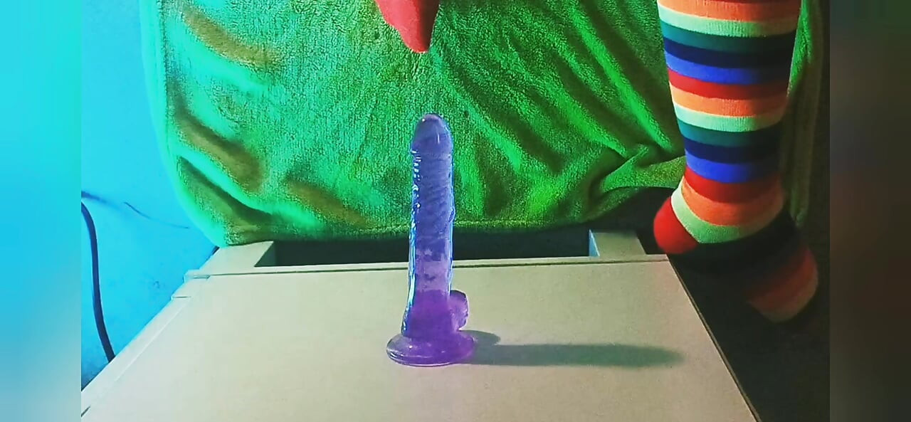 Amatör evli kadın için ateşli anal oyun götünü sert sikiyor