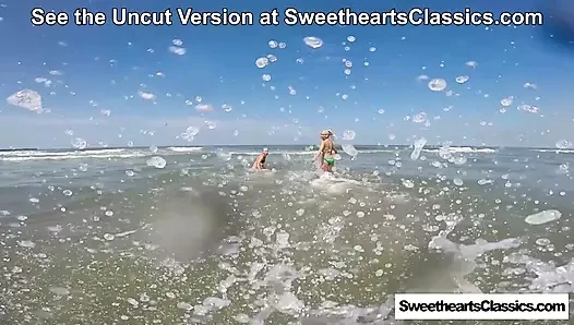 Серфинг на вверх! 4 лесбиянки-милашки курсинг на SweetheartsClassics